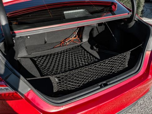 Used 2018 Toyota Camry XLE image 59