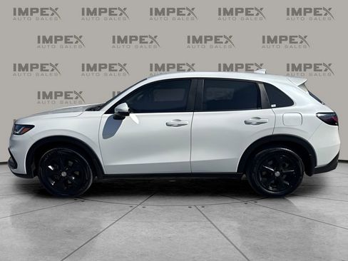 Used 2023 Honda HR-V LX image 2