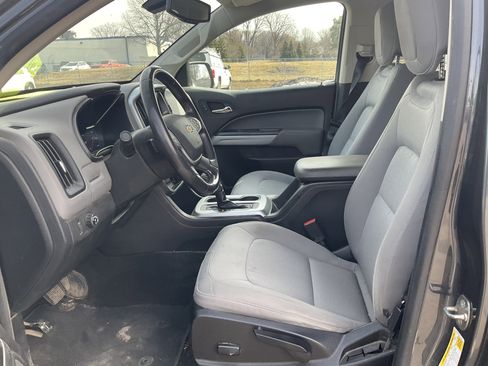 Used 2016 Chevrolet Colorado LT w/ LT Convenience Package image 5