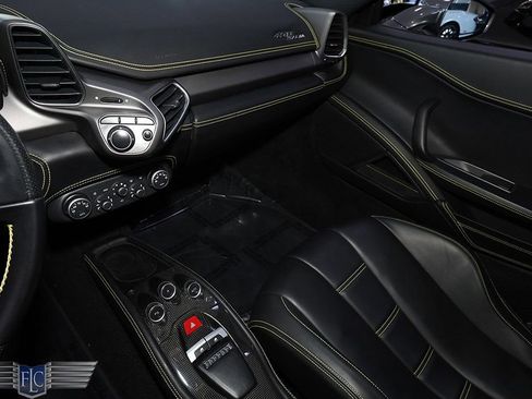 Used 2013 Ferrari 458 Italia Coupe image 21