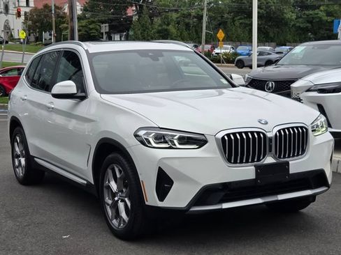 Certified 2024 BMW X3 xDrive30i w/ Convenience Package AWD/4WD image 3