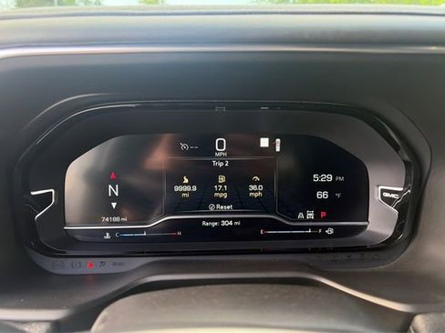 Used 2022 GMC Yukon Denali AWD/4WD image 15