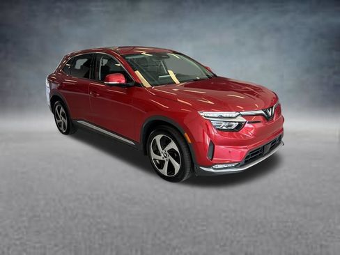 Used 2025 VinFast VF 8 Eco AWD/4WD image 7