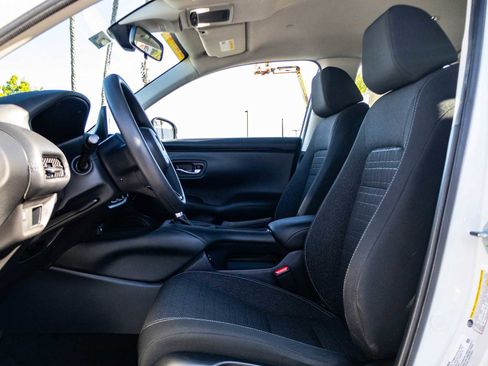 Used 2024 Honda HR-V LX image 11