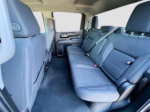 Used 2025 GMC Sierra 1500 Elevation image 24