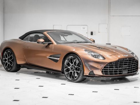 New 2026 Aston Martin Vanquish Convertible RWD image 46