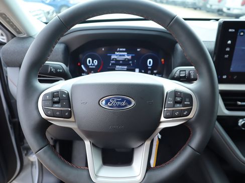 New 2026 Ford Explorer Active AWD/4WD image 2