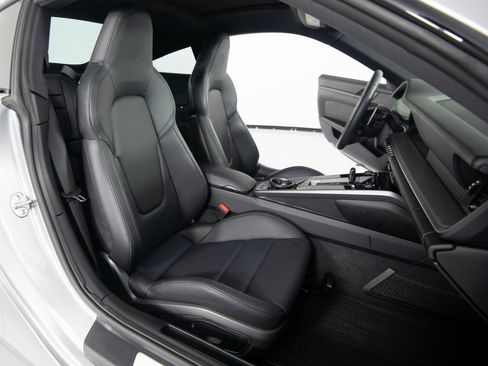 Certified 2023 Porsche 911 Carrera image 33