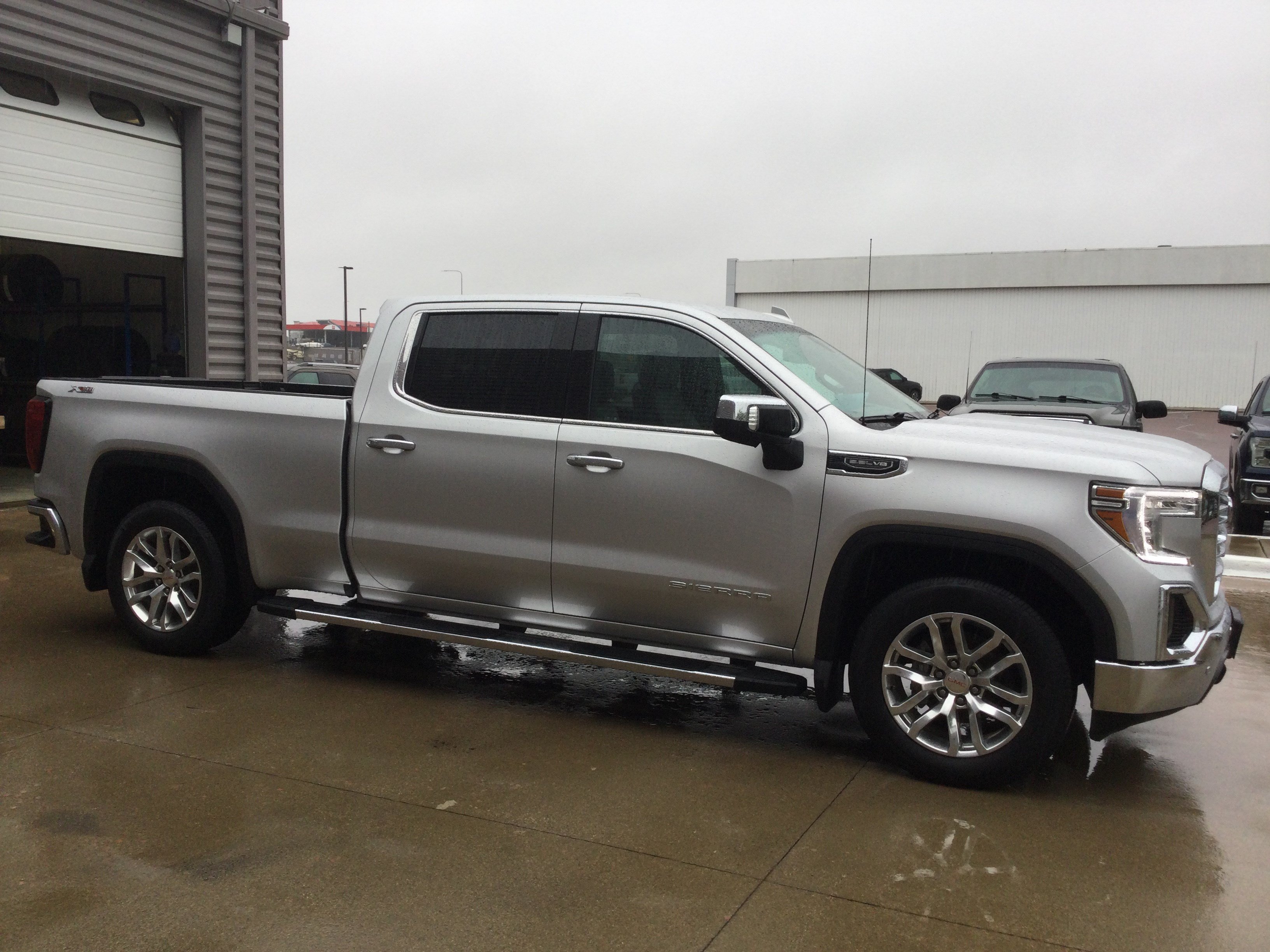 Used 2021 GMC Sierra 1500 SLT w/ SLT Premium Plus Package AWD/4WD image 3