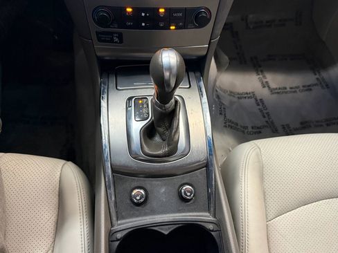 Used 2015 INFINITI Q40 w/ Navigation Package RWD image 34