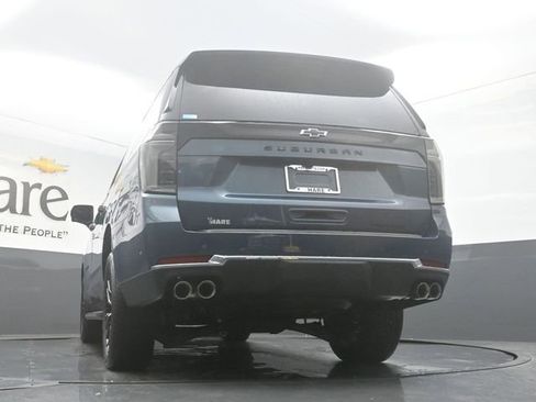 New 2025 Chevrolet Suburban Premier image 33