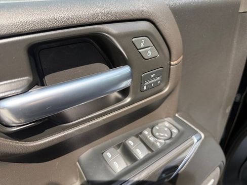 Used 2023 GMC Sierra 3500 AT4 w/ AT4 Premium Plus Package AWD/4WD image 18