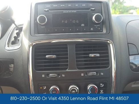 Used 2014 Dodge Grand Caravan SXT FWD image 16