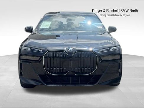 Certified 2025 BMW i7 xDrive60 AWD/4WD image 11