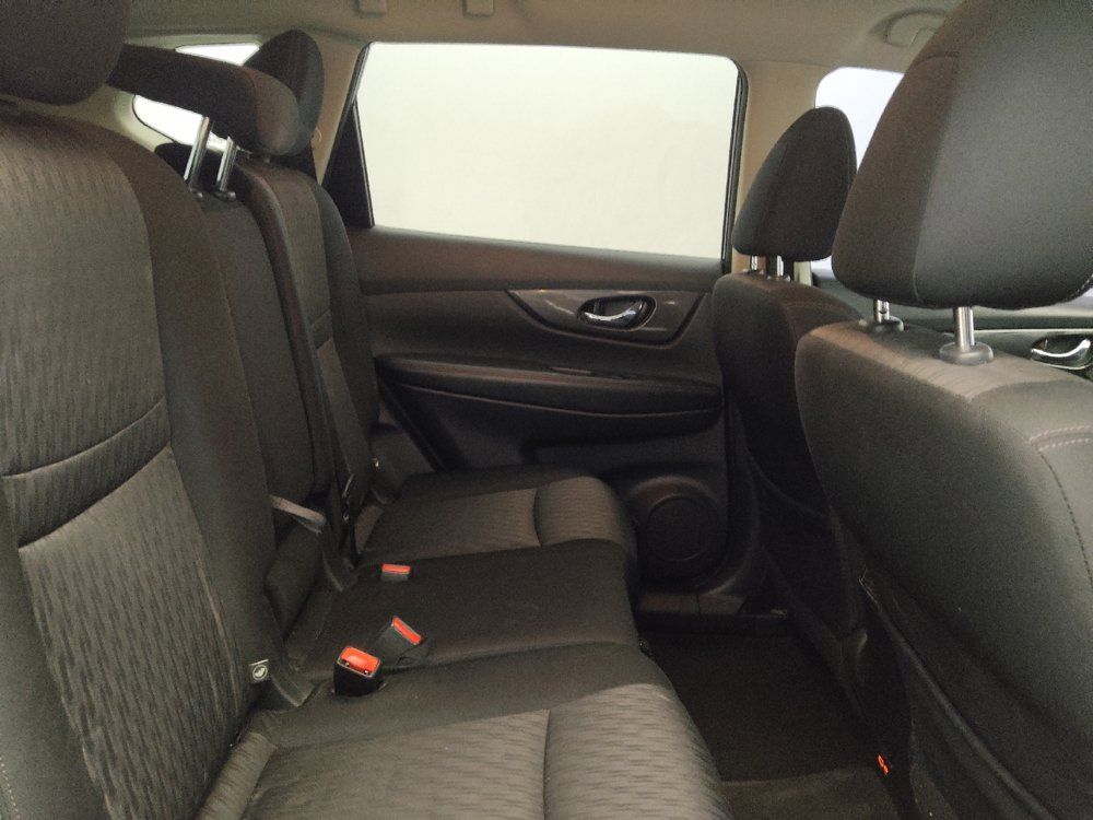 Used 2019 Nissan Rogue S w/ Special Edition Package FWD image 19