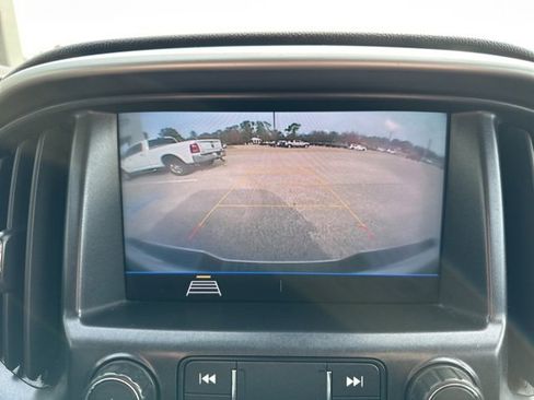 Used 2021 Chevrolet Colorado LT w/ Fleet Safety Package image 16