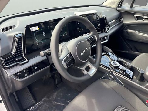 New 2025 Kia Sportage LX image 22