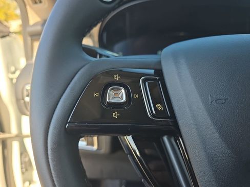 Used 2025 Lincoln Corsair AWD w/ Equipment Group 101A image 25