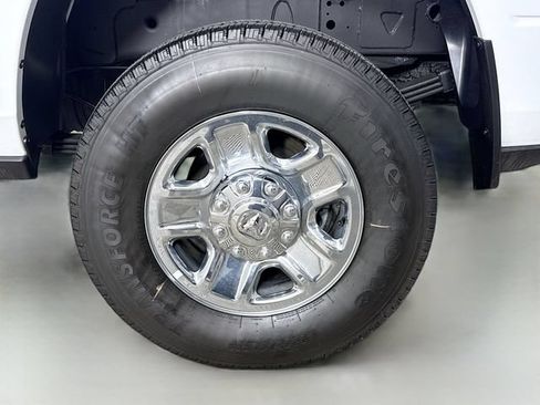 Used 2024 RAM 3500 Tradesman w/ Chrome Appearance Group AWD/4WD image 26