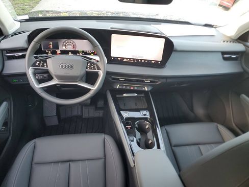New 2026 Audi Q3 quattro 2.0T AWD/4WD image 3