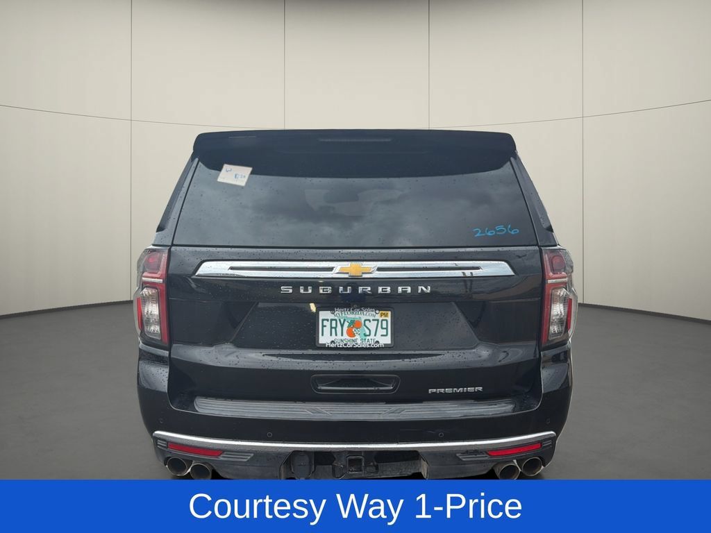 Used 2023 Chevrolet Suburban Premier RWD image 8