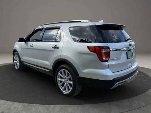 Used 2017 Ford Explorer Limited image 5