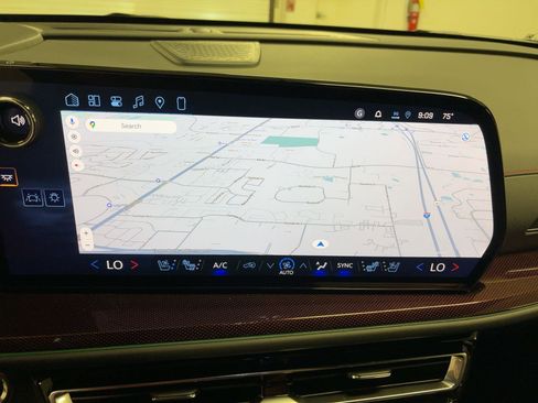 New 2026 Chevrolet Traverse RS image 23