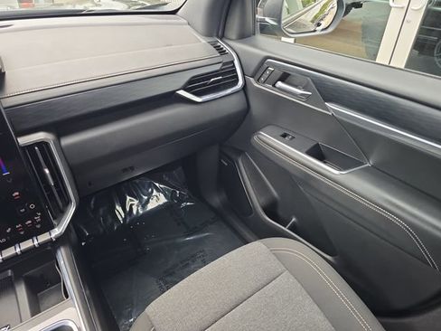 Certified 2025 GMC Acadia Elevation image 13