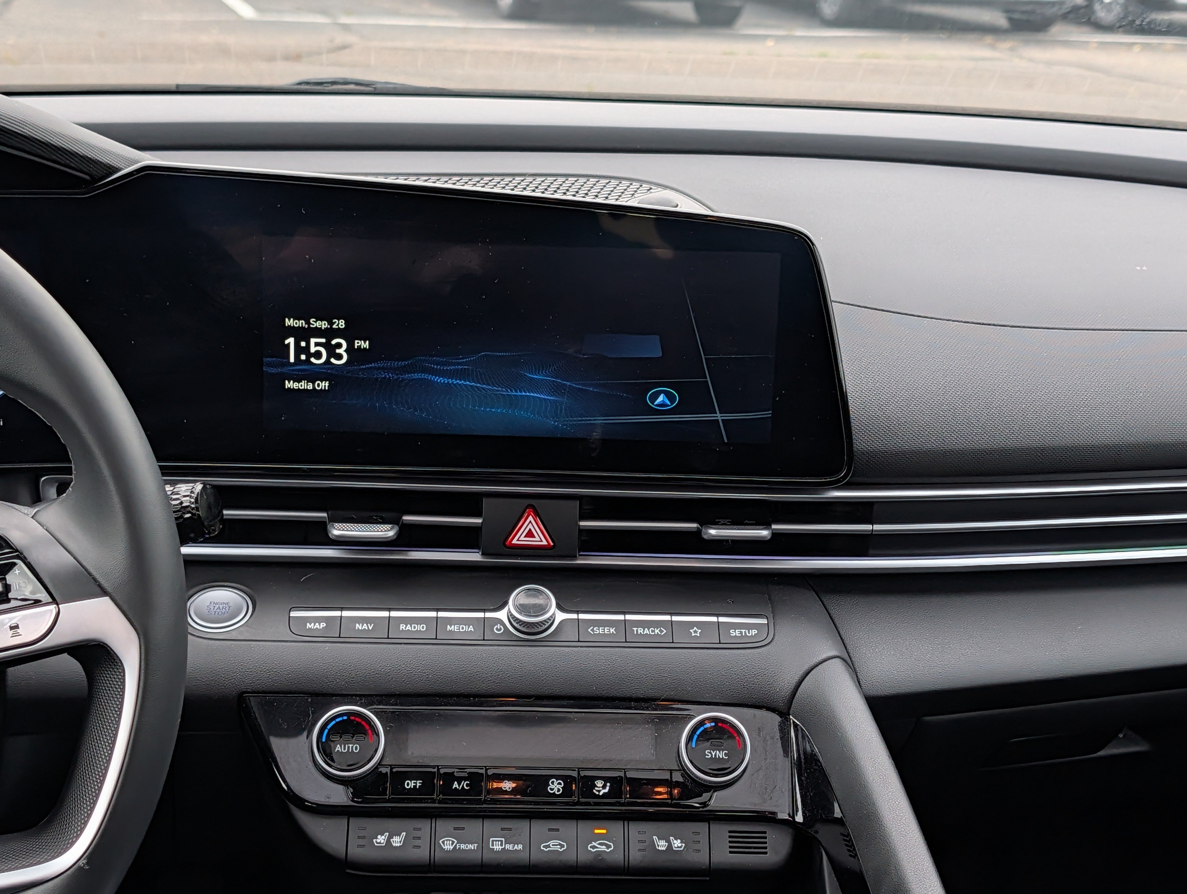 Used 2026 Hyundai Elantra Limited FWD image 15