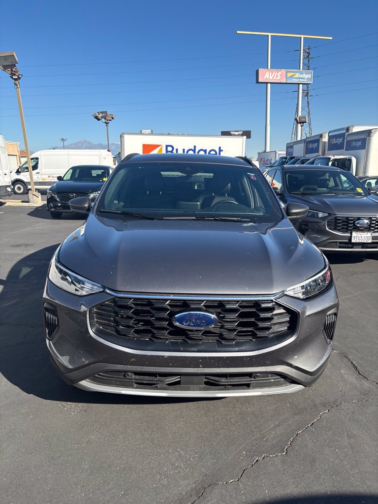 Used 2026 Ford Escape ST-Line AWD/4WD image 2