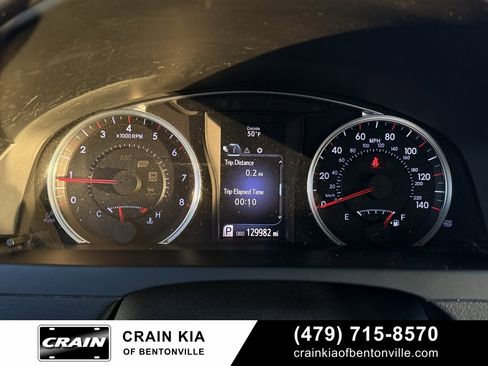 Used 2016 Toyota Camry SE image 11