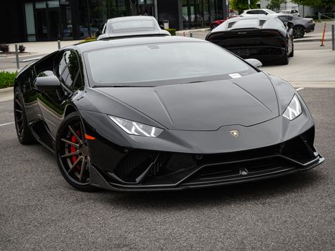 Used 2016 Lamborghini Huracan LP 580-2 RWD image 2