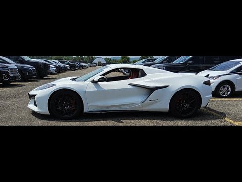 Used 2024 Chevrolet Corvette Z06 image 6