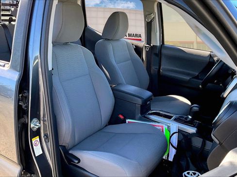Certified 2019 Toyota Tacoma SR5 image 7