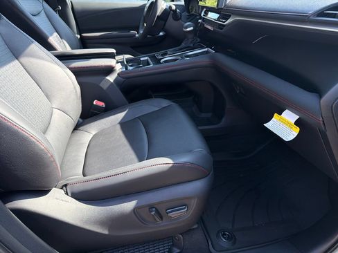 New 2026 Toyota Sienna XSE FWD image 11