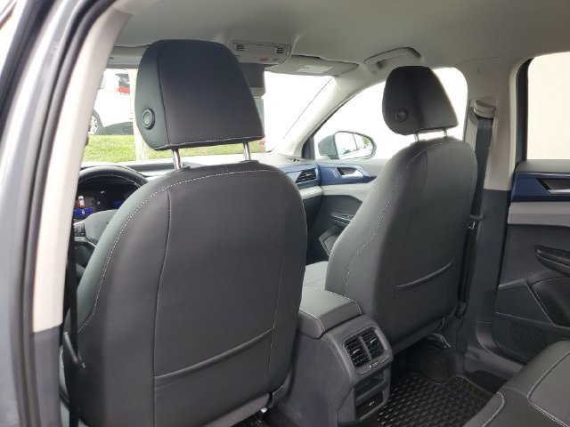Certified 2024 Volkswagen Taos SE FWD image 17