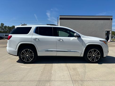 Used 2019 GMC Acadia Denali w/ Technology Package image 6