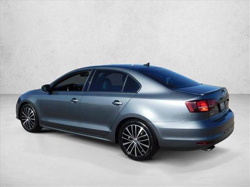 Used 2017 Volkswagen Jetta Sport FWD image 14