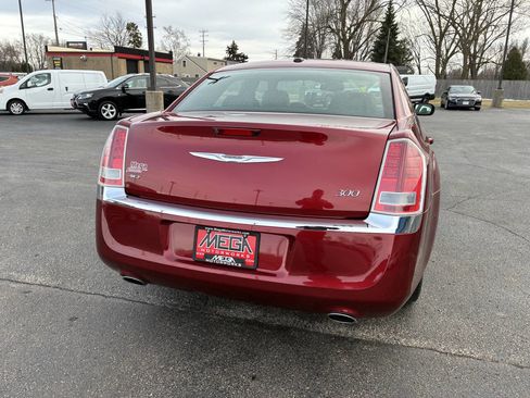 Used 2014 Chrysler 300 Base AWD 4dr Sedan w/ Driver Convenience Group image 9