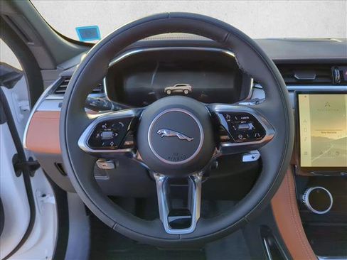 Used 2025 Jaguar F-PACE R-Dynamic S image 10