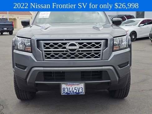 Used 2022 Nissan Frontier SV w/ Technology Package RWD image 3