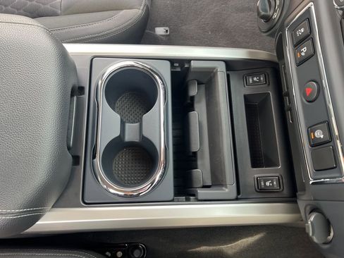 Certified 2024 Nissan Titan SV w/ SV Convenience Package image 23