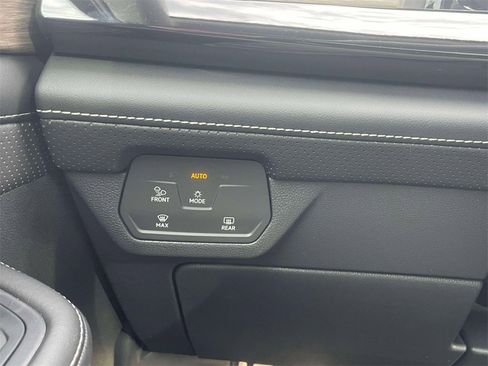 New 2025 Volkswagen Atlas SEL Premium R-Line image 22