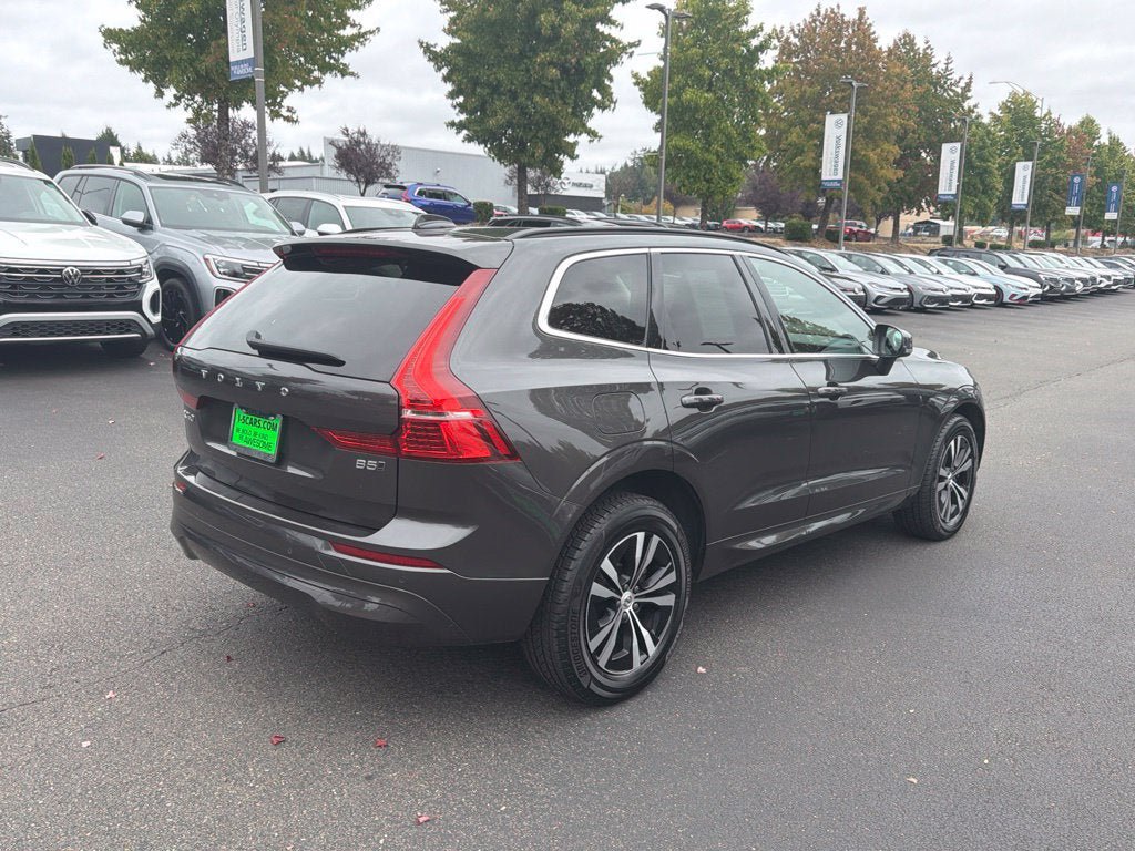 Used 2023 Volvo XC60 B5 Core AWD/4WD image 6