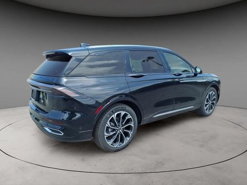 New 2024 Lincoln Nautilus Reserve w/ Equipment Group 203A AWD/4WD image 8