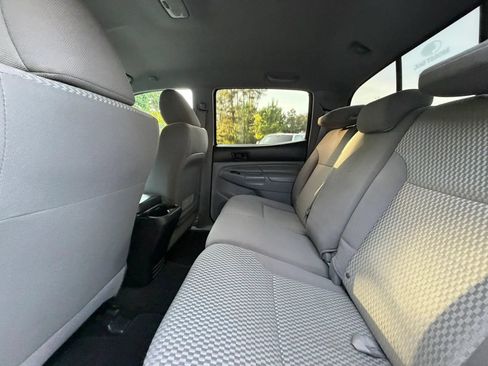 Used 2014 Toyota Tacoma PreRunner w/ SR5 Package RWD image 19