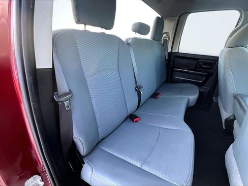 Used 2019 RAM 1500 Express image 28