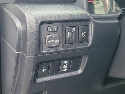 Used 2021 Toyota 4Runner TRD Off-Road Premium AWD/4WD image 19