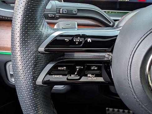 Used 2024 Mercedes-Benz GLS 450 4MATIC w/ AMG Line Exterior image 15