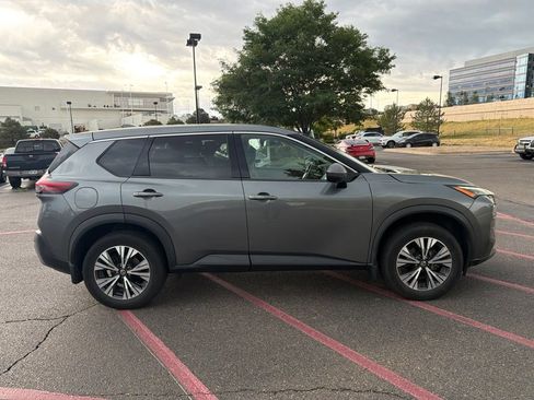 Used 2021 Nissan Rogue SV AWD/4WD image 3